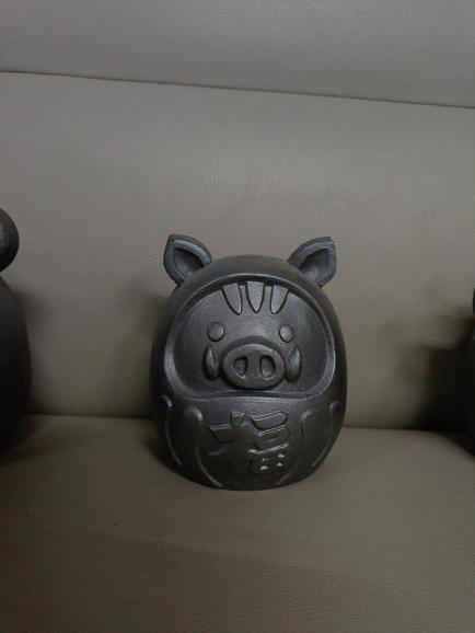 Pig daruma cute statue