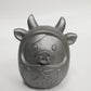 Cow cute Daruma statu